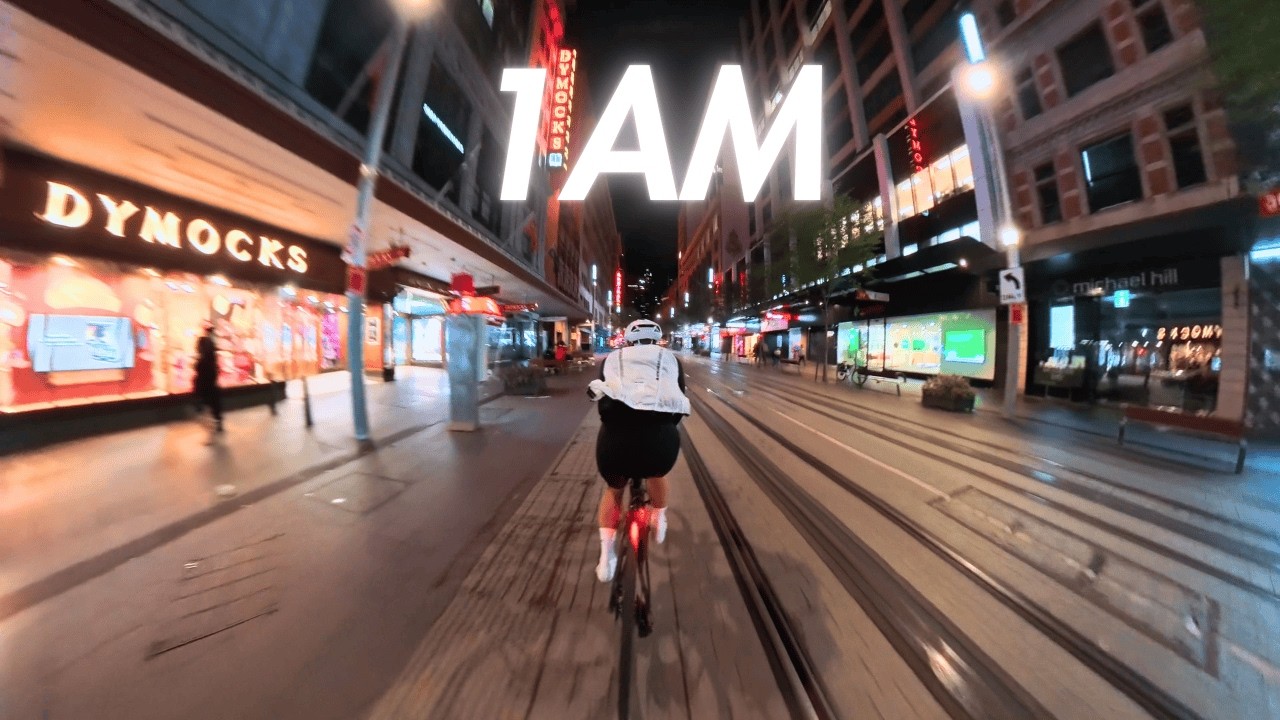 Поездка в одиночку по спящему городу