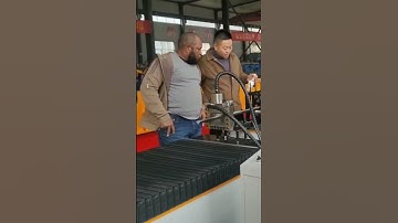 Foreign friends & 70m/min high-speed keel stud and track roll forming machine.High cost performance.