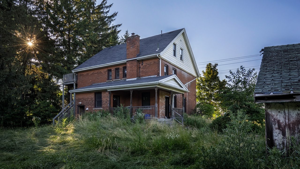 You Won't Believe What I Found Inside this Abandoned Farmhouse!!