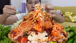 แซ่บนัวกับพี่สาว​ ส้มตำหมึกสายราดน้ำตำนัวแบยฉ่ำๆกรุบๆแซ่บมากจ้า|wern woei