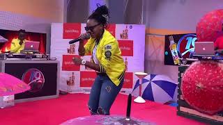 Fena Gitu Fenamenal Woman Live On 1010