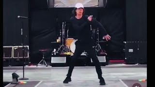 Mick Jagger Rehearses His Dance Moves