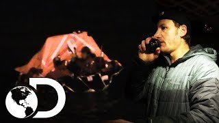 Capitán Neese salva a la tripulación del Arctic Hunter | Pesca Mortal | Discovery Latinoamérica