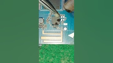smd ic desoldering tutorials. #soldering #desoldering #solderingstation #icsoldering