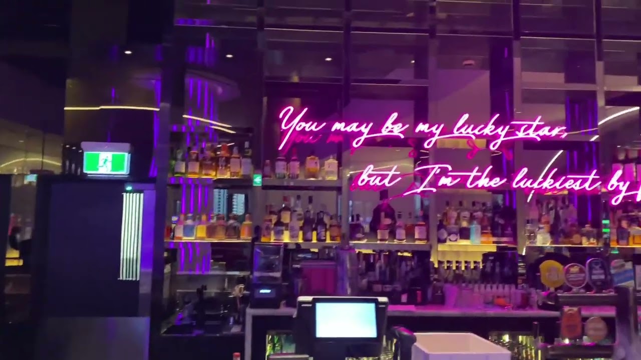 Saunders on the Scene @ Atrium Bar The Star, Gold Coast.