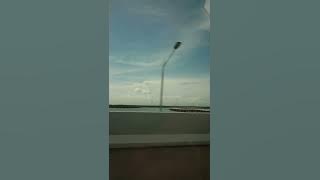 PERTAMA KALI NAIK MOBIL LEWAT TOL BALI MANDARA. .
