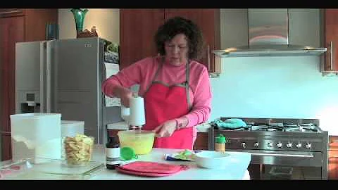 German Apple Cake Recipe on SCOLA