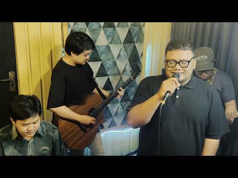 [Lyric] Rio Satrio - Cerita Daun dan Bumi (Lyrics Video)