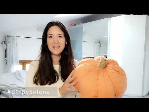 I turned a t-shirt into a PUMPKIN! Look how quick and easy it is 🎃 PUMPKIN PILLOW DIY 🎃