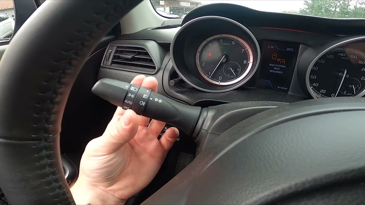 Как включить или отключить противотуманные фары в Suzuki Swift VI (2017 – настоящее время) — Испо...