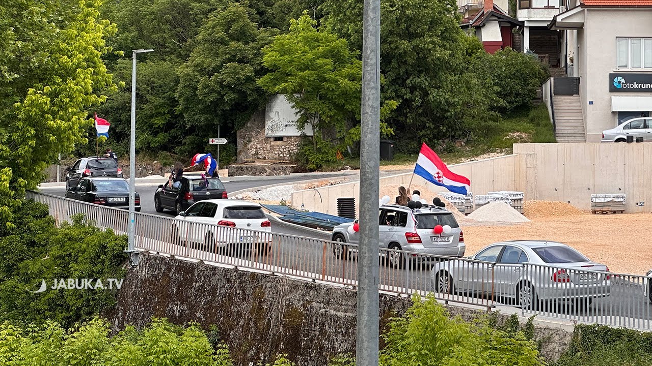 Maturanti prodefilirali središtem Širokog Brijega