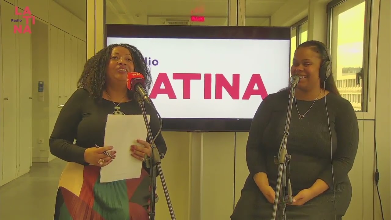 Entrevista/Showcase na Radio Latina com AriGoddess