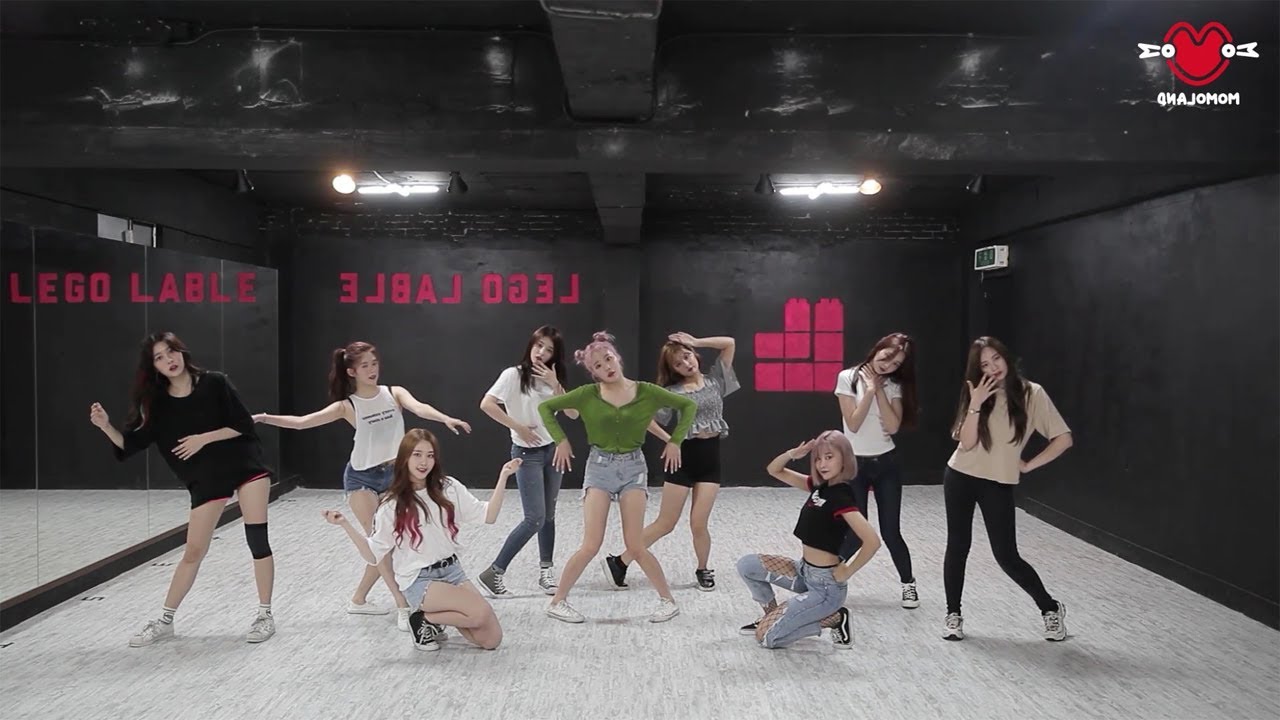 MOMOLAND (모모랜드) - 꼼짝마 (Freeze) Dance Practice (Mirrored