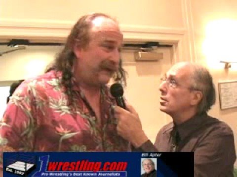 Jake Roberts interviewed by Bill Apter at the October "Legends of the Ring" convention. All comments to apter1wrestling@yahoo.com (Scott Hall makes a surprise appearance)!