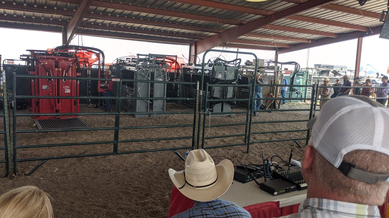Демонстрации по загонам для скота на фестивале Husker Harvest Days