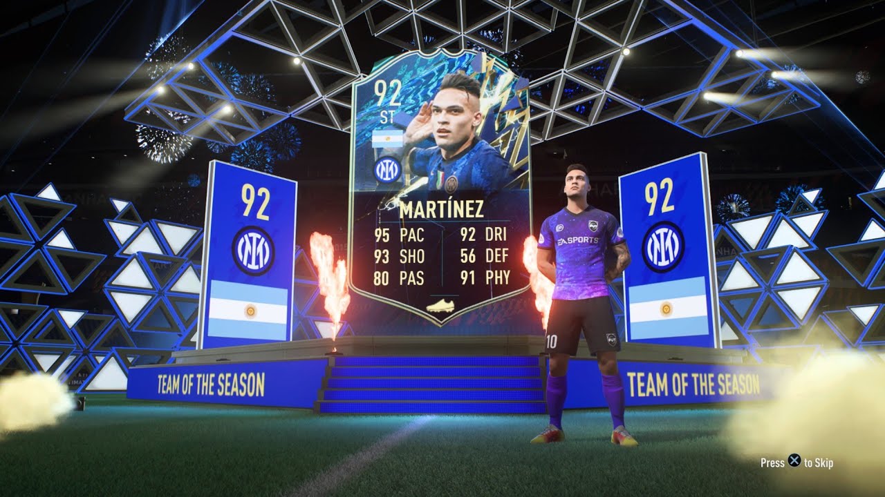 92 LAUTARO MARTINEZ PLAYER REVIEW!!! THE BEST STRIKER ON FIFA 22...