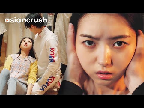 Secretly in love with my best friend...while she simps for the school hotshot | Twenty Hacker
