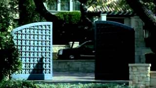Reporters gather outside Lance Armstrong's house