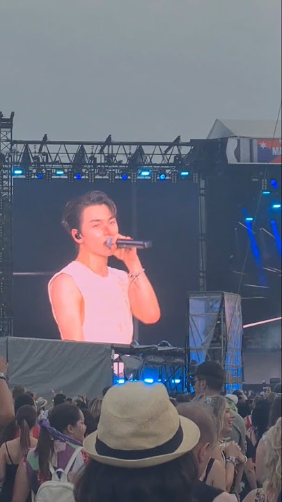 SEVENTEEN - ROCK WITH YOU Lollapalooza Berlin #seventeen #세븐틴 #lollapalooza #セブンティーン #rockwithyou