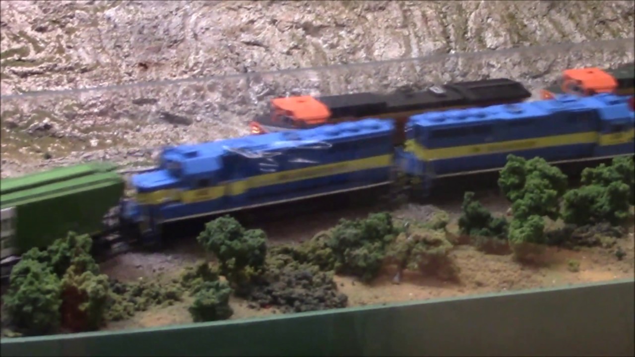 UP, BNSF and DM&E trains @ Lake Shore Model Railroad Association