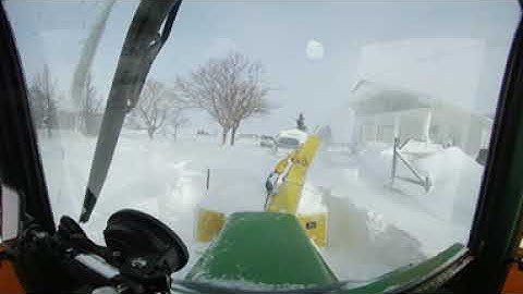 Blizzard cleanup with the John Deere 322 Snowblower in 4k 360 deg interactive video (POV Style).