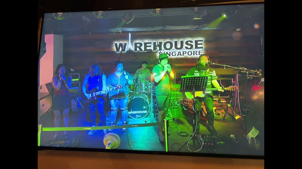 Creep Warehouse Singapore by WYMH