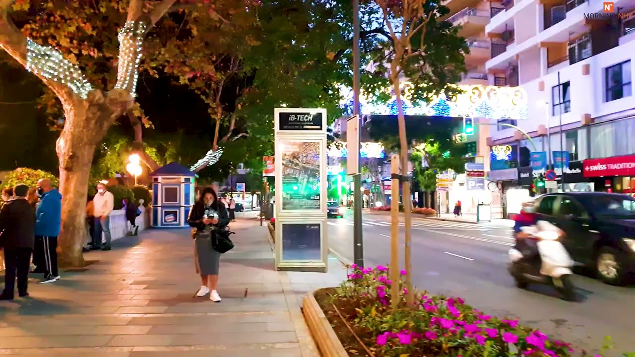 Marbella City Evening Walk