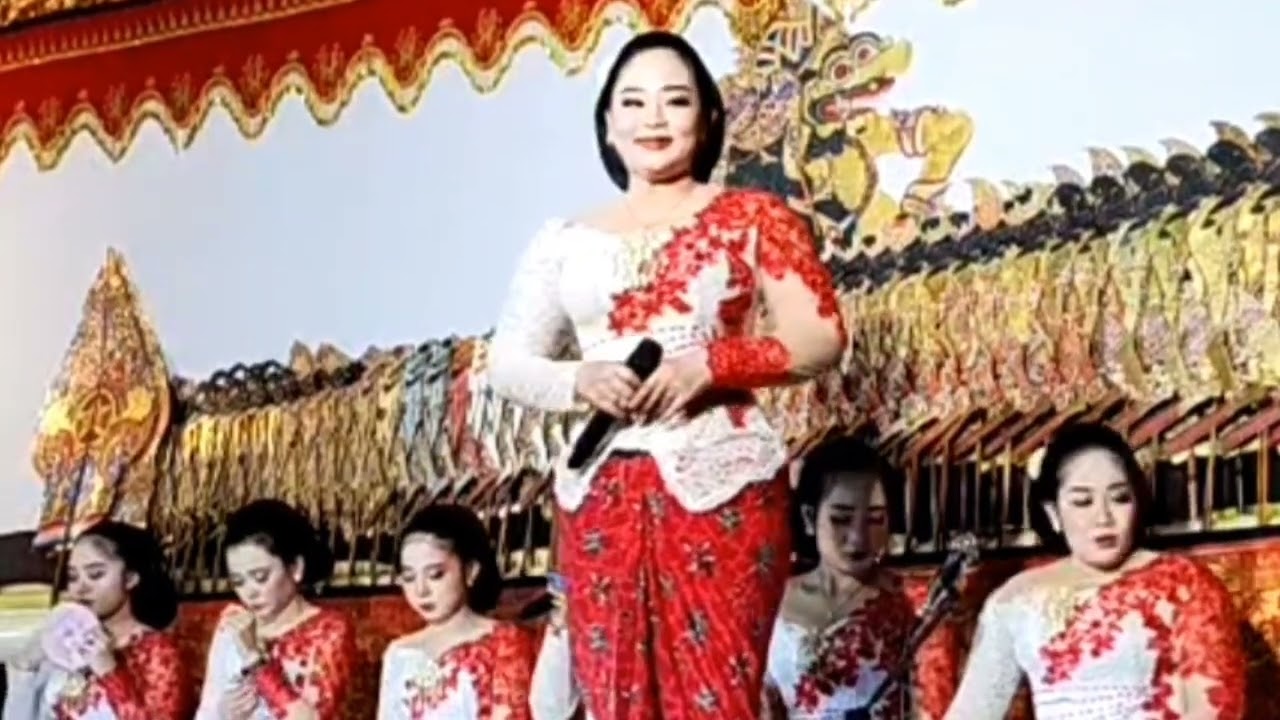 Beksan Podang kuning tembang kangen wayang kulit ki eko suwaryo live nusamangir Kemranjen banyumas