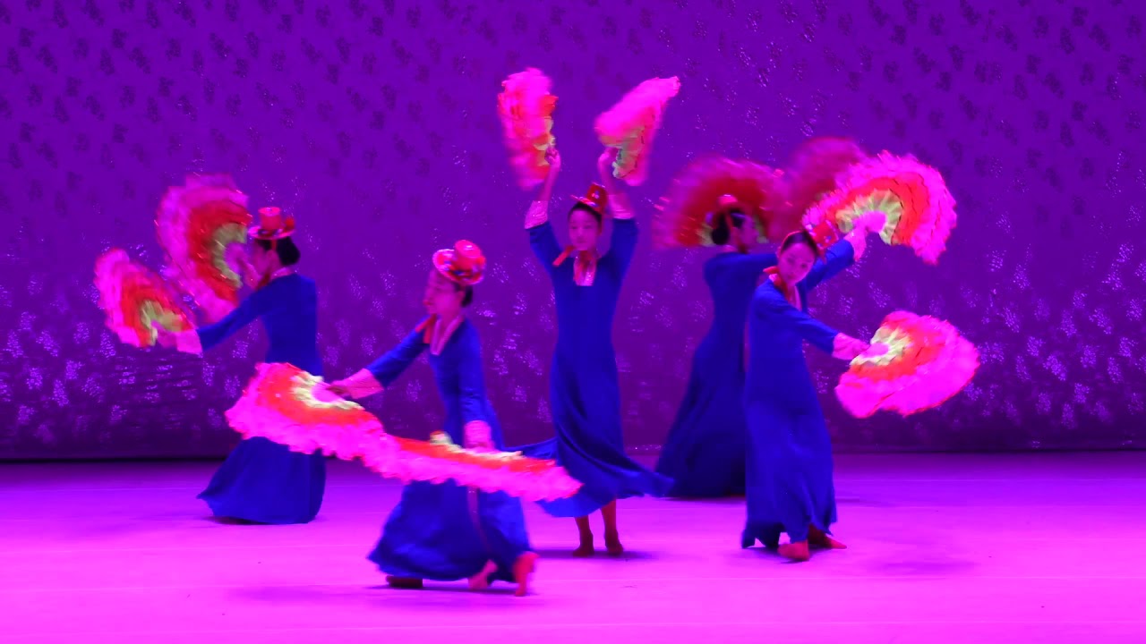 North Korea Dance trailer - YouTube