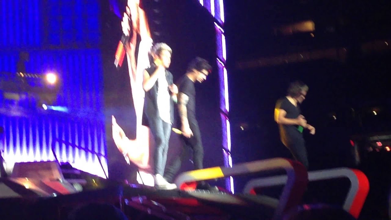 One Direction-Little Things / Moments MetLife Stadium East Rutherford, NJ 8/4/14