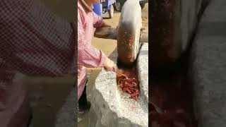Ide Inovatif seorang pekerja saat menghaluskan cabai dengan alat sederhana #shorts