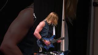 general asks for more guitar