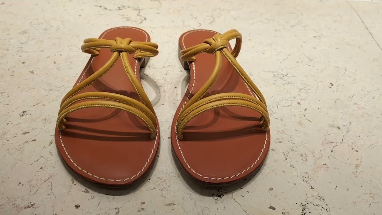The Unboxing sandals by Jacques Loup