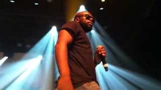 Maitre Gims au NRJ Music Tour à Paris - Sapé comme jamais [A regarder en HD]