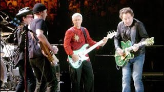 Bruce Springsteen & U2 - People Get Ready - Live from Philadelphia (10/17/2005)