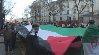 Manifestation à Paris pour un 