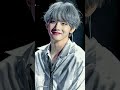 so cute BTS v 🥰😀🤩..