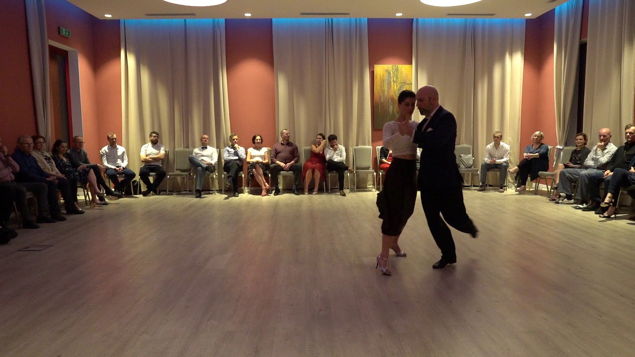 Toni Roulin Elise Roulin & Toni Kastelan 1/4 Tango Ferie 2020 - YouTube