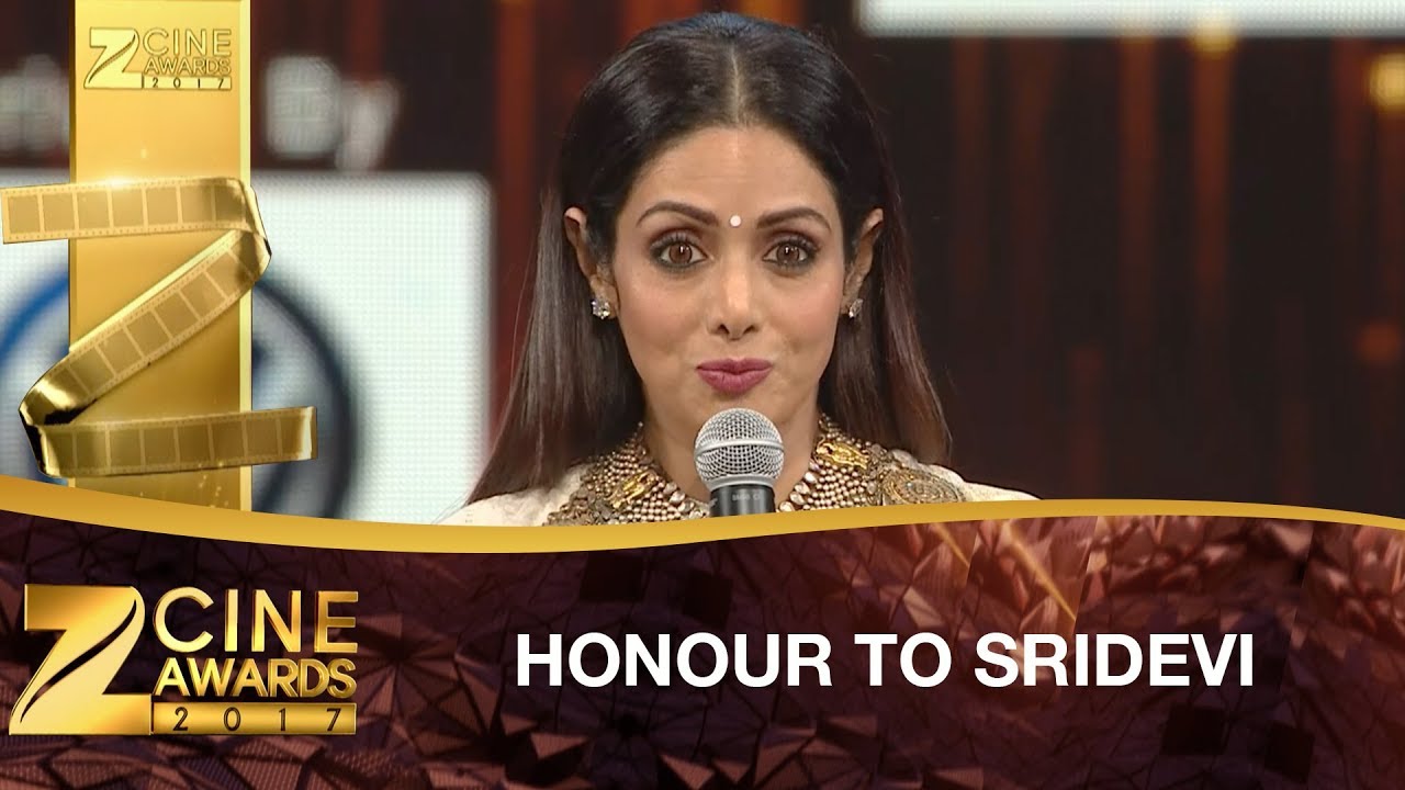 Salman Khan Honors SRIDEVI Kapoor | Zee Cine Awards 2017