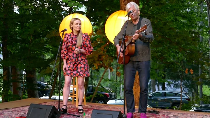 Emma Swift with Robyn Hitchcock-"Not Dark Yet"=Bil...