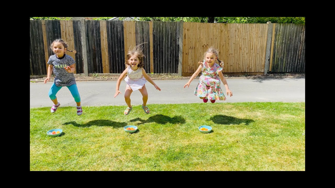 Apple bobbing game (with apricots) 😍👍 YouTube