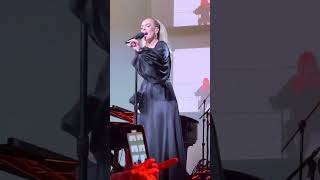 Adele sings Skyfall