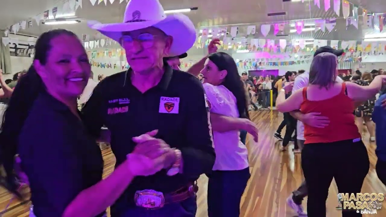 Se Embora Dançar que Tá Bonito Demais com Marcos Pasa No Forró