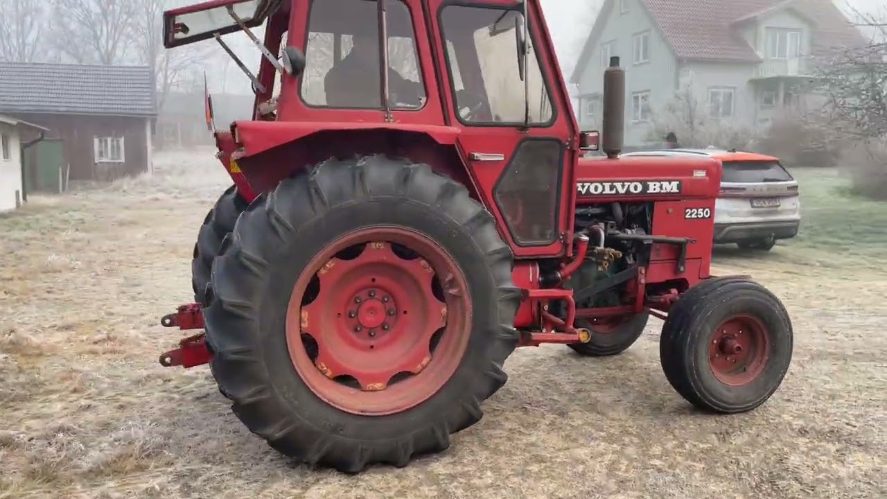 Traktor VOLVO BM 2250