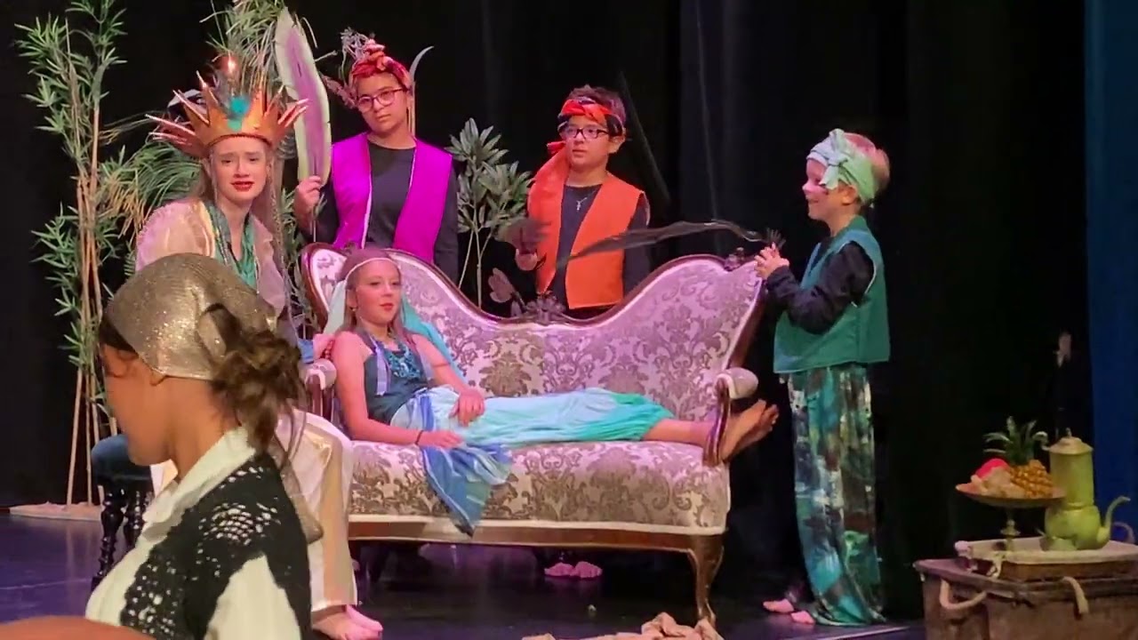 Lotrando a Zubejda, Hudební divadlo Karlín - 5.8.2022