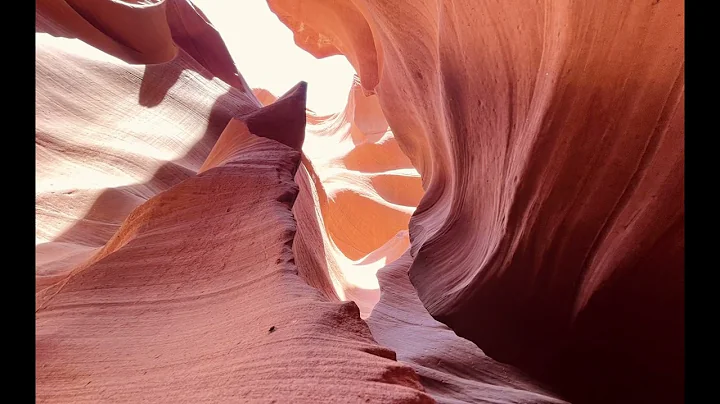 Gayle and Todd tour Lower Antelope Canyon