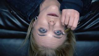 Doing My Makeup UPSIDE DOWN timeleps | FUNS FU