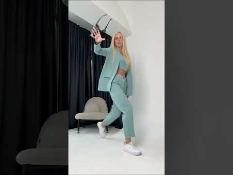 Модний жіночий костюм зі штанами "Vanity", видео 1