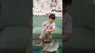 "Showing your talents" By: En Xereon Garillos 2021 (Grade 1)- Sing and Dance
