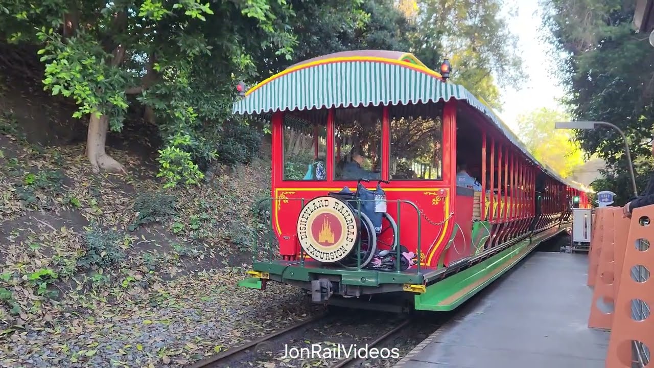 1/7/26 Pre: The Disneyland Railroad: Fred Gurley 3 departs Tomorrowland station-2
